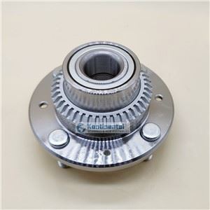 MB584790 HUB280-1 PENTRU 2004-2006 SOVERAN N84W